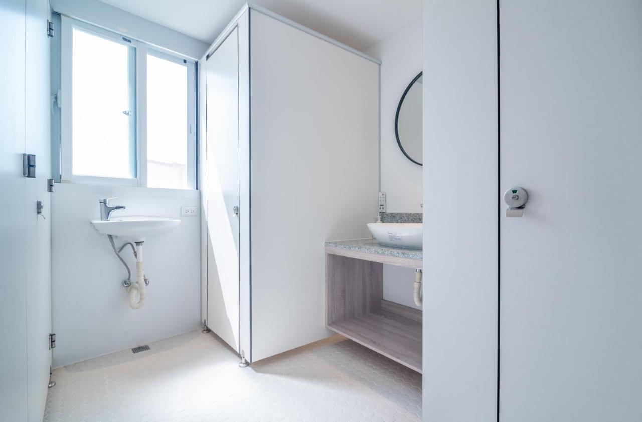 W3 Hostel Лодун Экстерьер фото