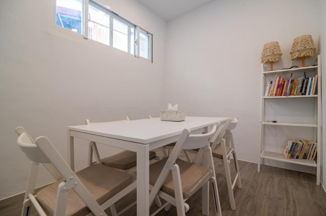 W3 Hostel Лодун Экстерьер фото
